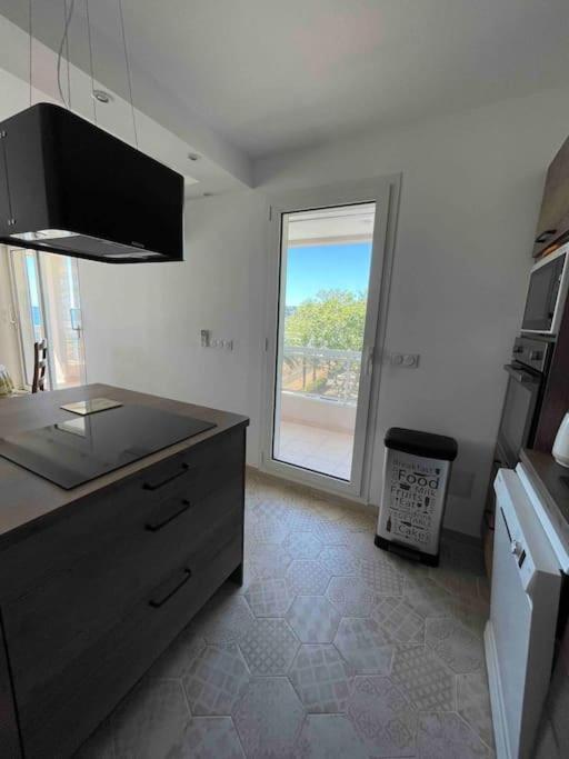 Appartement Bord De Mer Avec Garage Menton Buitenkant foto